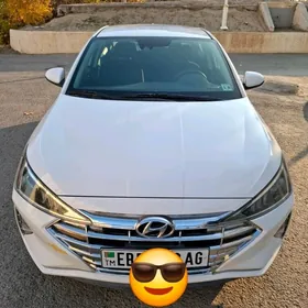 Hyundai Elantra 2019