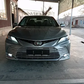 Toyota Camry 2020