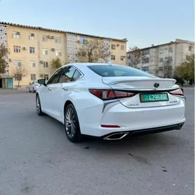 Lexus ES 350 2021