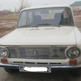 Lada 2104 1986