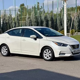 Nissan Versa 2020