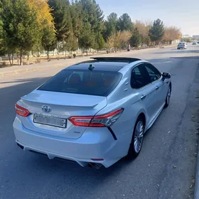 Toyota Camry 2018