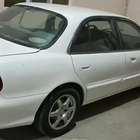 Hyundai Sonata 1997