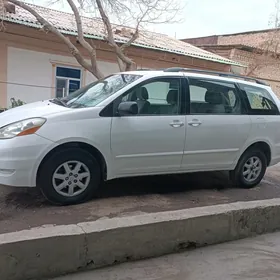 Toyota Sienna 2009