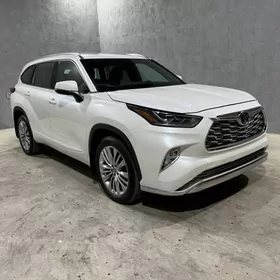 Toyota Highlander 2021