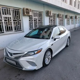 Toyota Camry 2018