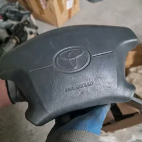 Toyota airbag