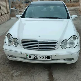 Mercedes-Benz E320 2003