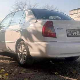 Hyundai Accent 2001