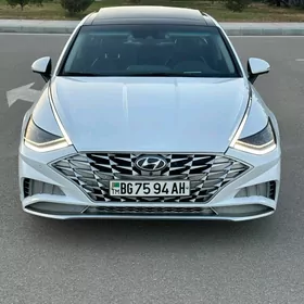 Hyundai Elantra 2022