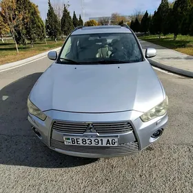 Mitsubishi Outlander 2011