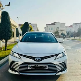 Toyota Camry 2023