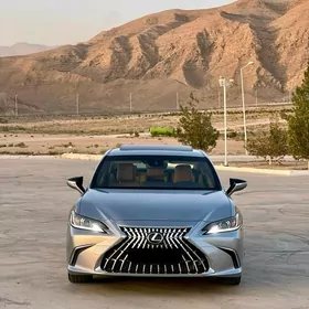 Lexus ES 2022