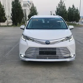 Toyota Sienna 2021