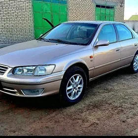 Toyota Camry 1998