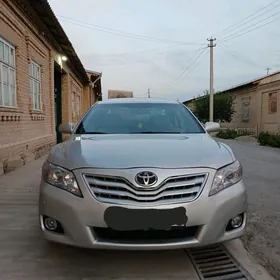 Toyota Camry 2010