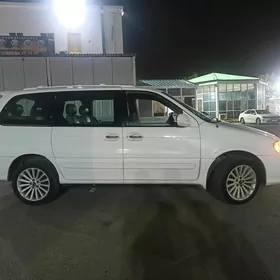 Kia Sedona 2003