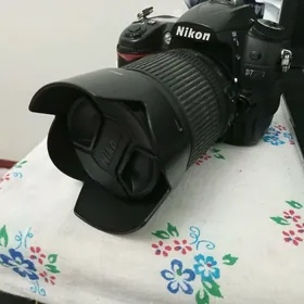 Nikon D7000