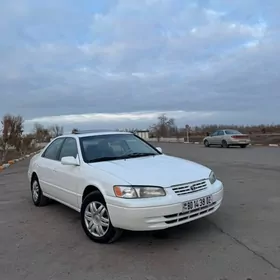 Toyota Camry 1999