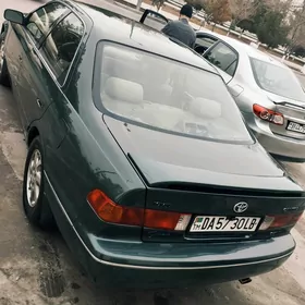 Toyota Camry 2000