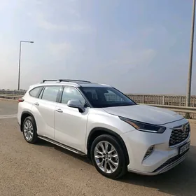 Toyota Highlander 2022