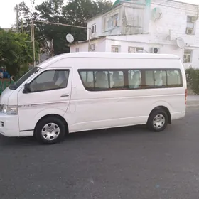 Toyota Hiace 2008