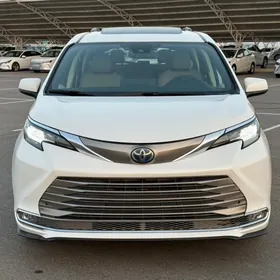 Toyota Sienna 2021