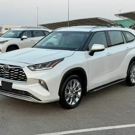 Toyota Highlander 2022