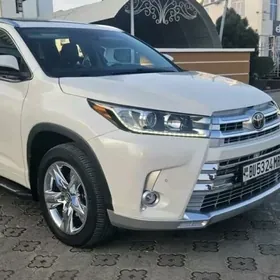 Toyota Highlander 2019