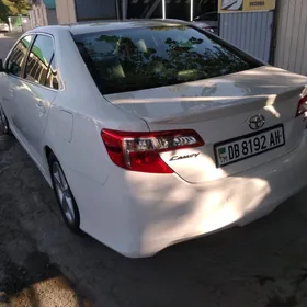 Toyota Camry 2013