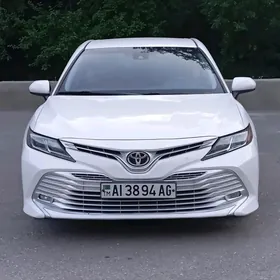 Toyota Camry 2018