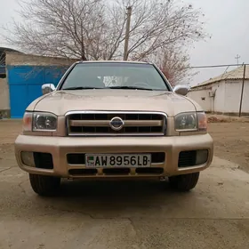 Nissan Pathfinder 1999