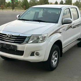 Toyota Hilux 2012