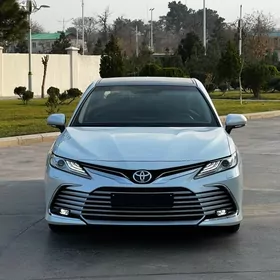 Toyota Camry 2023