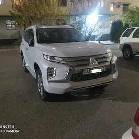 Mitsubishi Montero Sport 2020