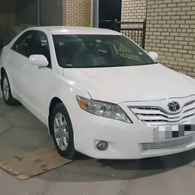 Toyota Camry 2011