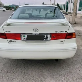 Toyota Camry 2000