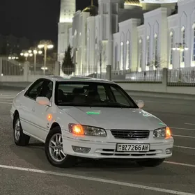 Toyota Camry 2001