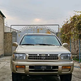 Nissan Pathfinder 1998