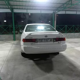 Toyota Camry 1998