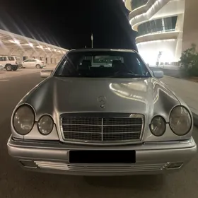 Mercedes-Benz E320 1997