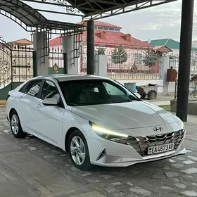 Hyundai Elantra 2022