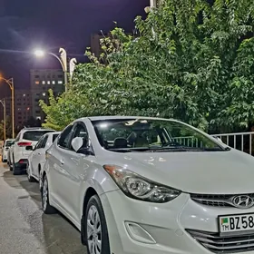 Hyundai Elantra 2011