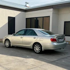 Toyota Camry 2004