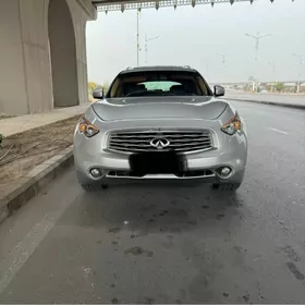 Infiniti FX35 2010