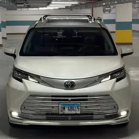 Toyota Sienna 2021