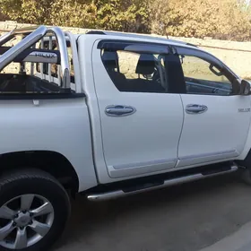 Toyota Hilux 2016