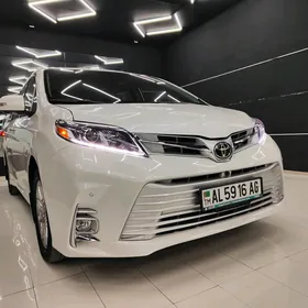 Toyota Sienna 2020