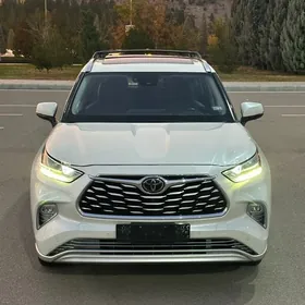 Toyota Highlander 2022