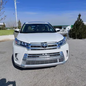 Toyota Highlander 2019